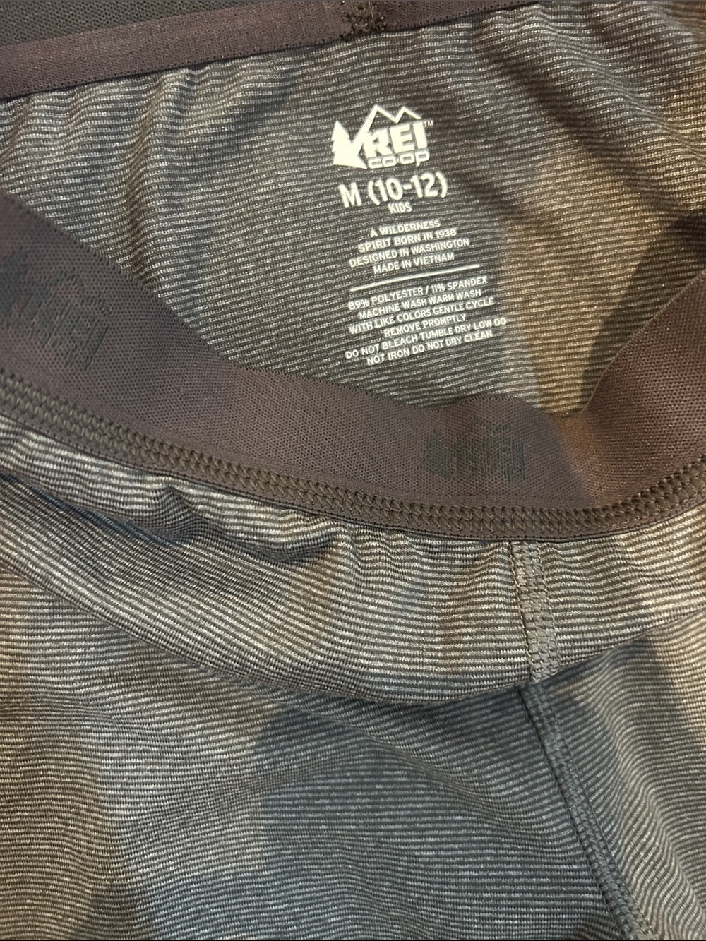 REI Co-op Kids Base Layer Leggings | M (10-12) | Gray Striped
